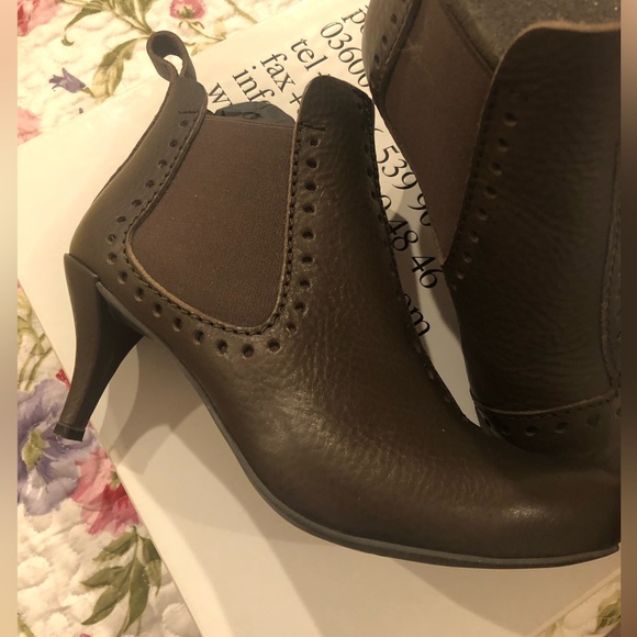 Pedro Garcia Brown Leather Justine Chelsea Stretch Ankle Boots - Picture 8 of 13